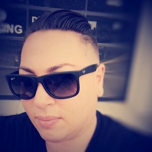 Meet your Posher, Andrea